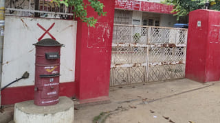 Andhra: డబ్బులు డ్రా చేసేందుకు పోస్టాఫీస్‌కు వెళ్లగా.. ఎదురుగా కనిపించిన సీన్ చూసేసరికి