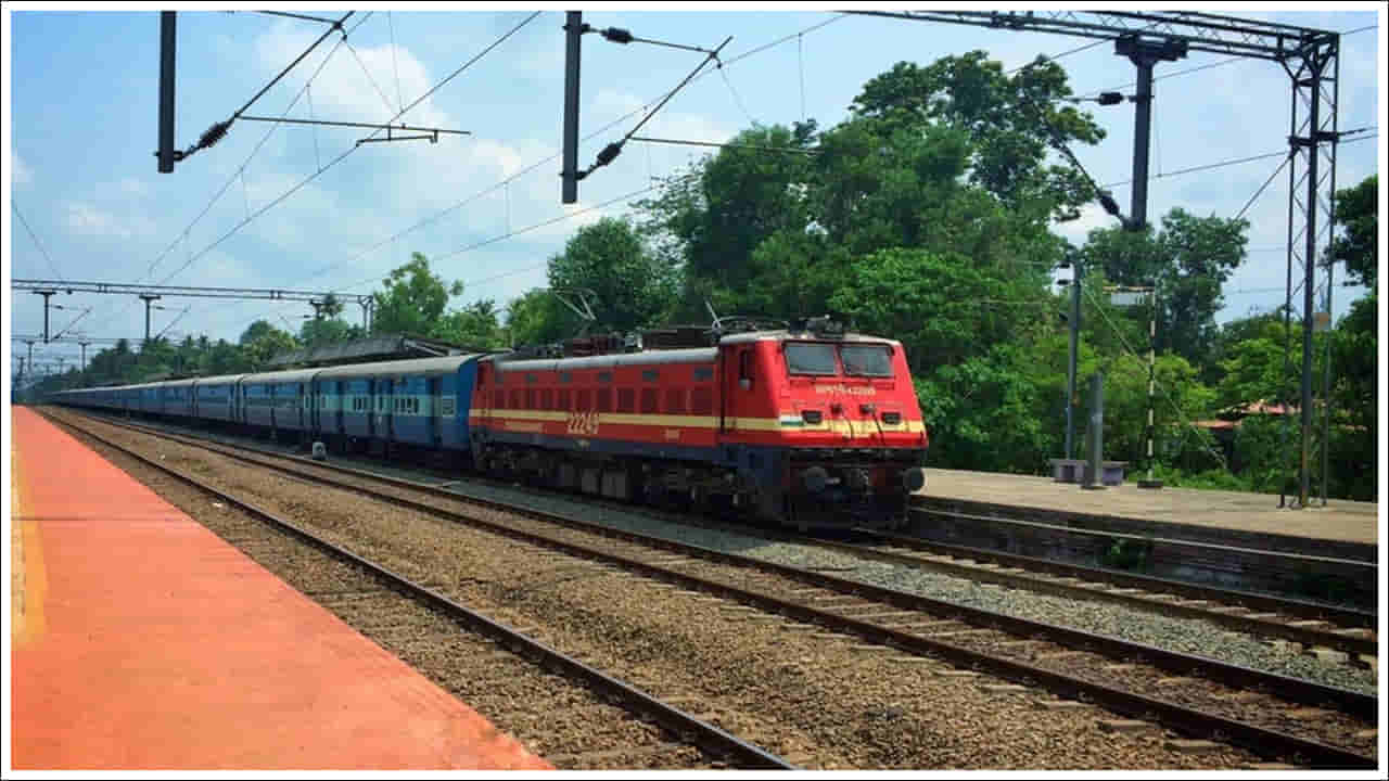 Indian Railways: హైదరాబాద్‌ టూ శబరిమల.. 10 ప్రత్యేక రైళ్లు.. ఏయే తేదీల్లో అంటే..!