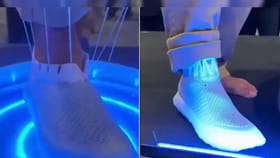 Viral Video: ఇలా కాలు పెడితే చాలు.. అలా బూట్లు రెడీ చేస్తుంది!