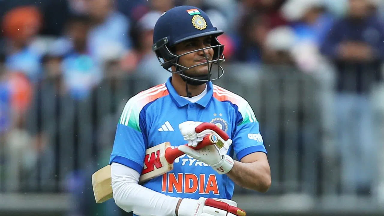 శాంసన్ కన్నా తోపంటూ వరుసగా ఛాన్స్లు.. కట్చేస్తే.. మరోసారి సింగిల్ డిజిట్కే.. టీ20ల్లో చెత్త ప్లేయర్గా..