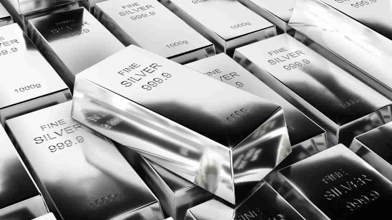 Silver: వెండి ధర రూ.2.50 లక్షలకు చేరుతుందా..? ఆర్థిక నిపుణుల అంచనా ఎలా ఉందంటే?