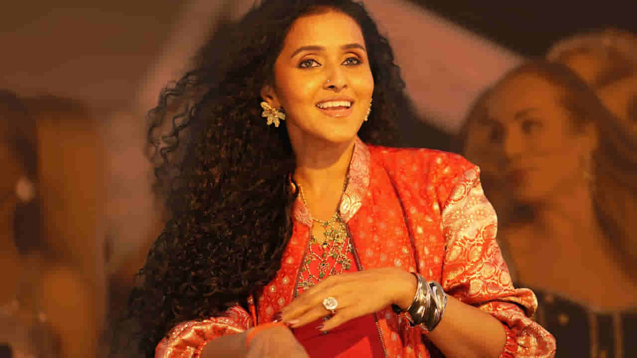 Smitha Songs: మసక మసక చీకటిలో.. 90s రొమాంటిక్ సాంగ్.. కొత్త వెర్షన్ విన్నారా..?