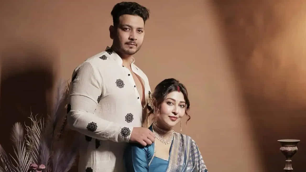  కాగా  గతేడాది వ్యాపారవేత్త వికాస్ పరశార్‌ ను ప్రేమించి పెళ్లి చేసుకుంది నిహారిక.   కొన్ని నెలల క్రితం ప్రెగ్నెన్సీతో ఉన్న విషయాన్ని ప్రకటించింది.
