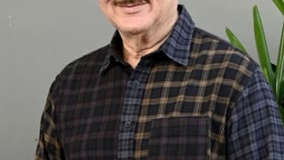 ఫస్ట్ సినిమాలోనే రెచ్చిపోయింది.. దెబ్బకు ఓవర్ నైట్ స్టార్ డమ్.. ఇండస్ట్రీని షేక్ చేసిన హీరోయిన్..