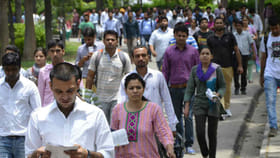 జాబ్ చేస్తూనే బీటెక్.. క్లాస్‌రూమ్ నుంచి కంపెనీ వరకు..