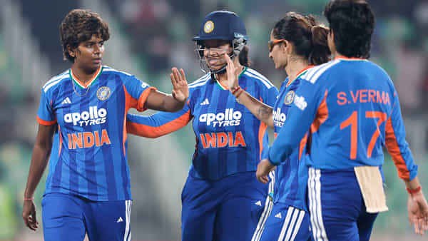 Team India Womens: టీమిండియా మెరుపులు.. నాలుగో టీ20 కూడా మనదే..