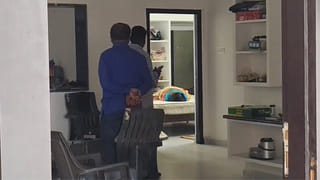 Andhra: ఏందిరా ఇది.! పని మనిషికి ఇంటి మనిషిగా అక్కున చేర్చుకుంటే.. ఒంటరిగా గదిలోకి వచ్చి