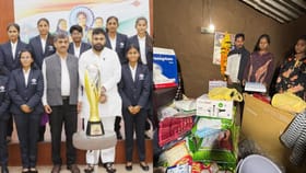 ప్రపంచ విజేతల కన్నీళ్లు తుడిచిన ఏపీ డిప్యూటీ సీఎం పవన్ కళ్యాణ్