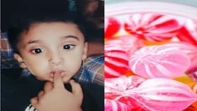 గొంతులో మిఠాయి ఇరుక్కుని బాలుడు మృతి