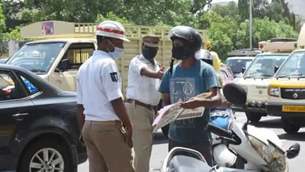 Hyderabad: ట్రాఫిక్ చలానా కడదామని క్లిక్ ఇచ్చాడు.. కట్ చేస్తే.. మెసేజ్లో అసలు మ్యాటర్ తేలింది