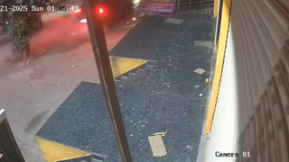 Telangana: బంగారం షాప్‌కొచ్చిన ఐదుగురు లేడిస్.. కస్టమర్లు అనుకునేరు.. కొంగుచాటు జరిగే మ్యాటరే వేరుంది