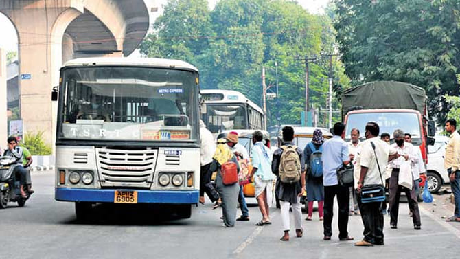 ఈ రూట్లల్లో వెళ్లేవారి కోసం ఆర్టీసీ స్పెషల్ బస్సులు.. రాత్రి వరకు