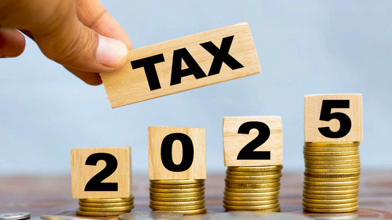 మీరు ట్యాక్స్ ఫైలింగ్ చేసే సమయంలో దీనిని క్లెయిమ్ చేసుకుంటే మీకు రీ ఫండ్ వస్తుంది. మీరు చెల్లించాల్సిన పన్నుల కంటే మీరు చెల్లించిన టీసీఎస్ ఎక్కువగా ఉంటే అదనపు సొమ్మును ప్రభుత్వం తిరిగి చెల్లిస్తుంది. మీరు కారు కొనుగోలు చేసేటప్పుడు టీసీఎస్ సర్టిఫికేట్‌ను తీసుకుని భద్రంగా దాచుకోండి. ఐటీఆర్ ఫైల్ చేసేటప్పుడు క్లెయిమ్ చేసుకోండి.