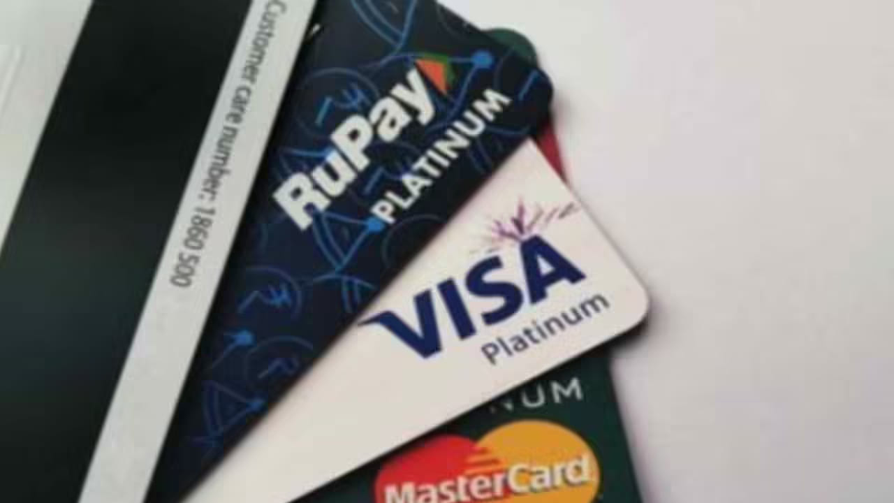 ATM Cards: వీసా, రూపే, మాస్టర్.. అసలు ఈ కార్డులకు అర్దం ఏంటి..? ఏది తీసుకుంటే మంచిది