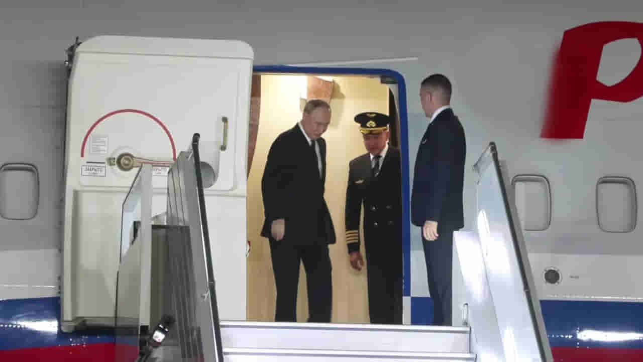 భారత గడ్డపై అడుగుపెట్టిన పుతిన్.. మోదీ ఘనస్వాగతం.. ఉక్రెయిన్ యుద్ధం తర్వాత..