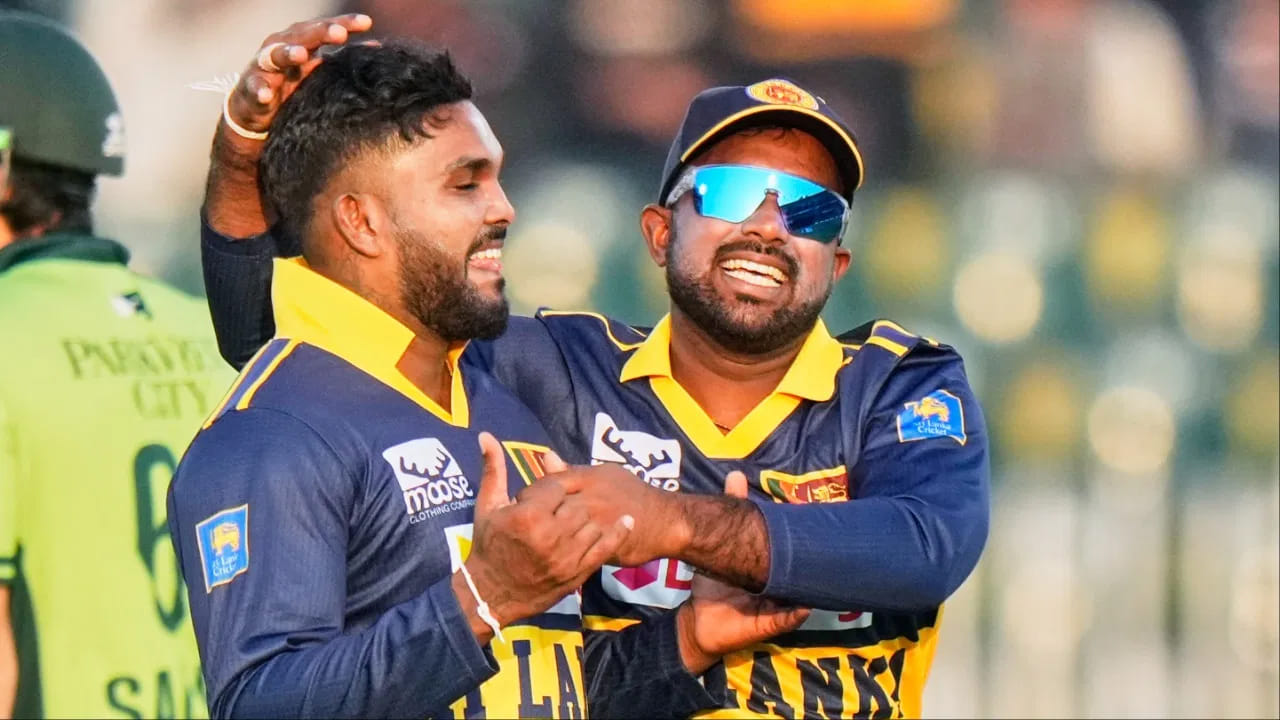 వనిందు హసరంగా – ఈ శ్రీలంక లెగ్ స్పిన్నర్ను లక్నో సూపర్ జెయింట్స్ అతని బేస్ ధర రూ. 2 కోట్లకి కొనుగోలు చేసింది.