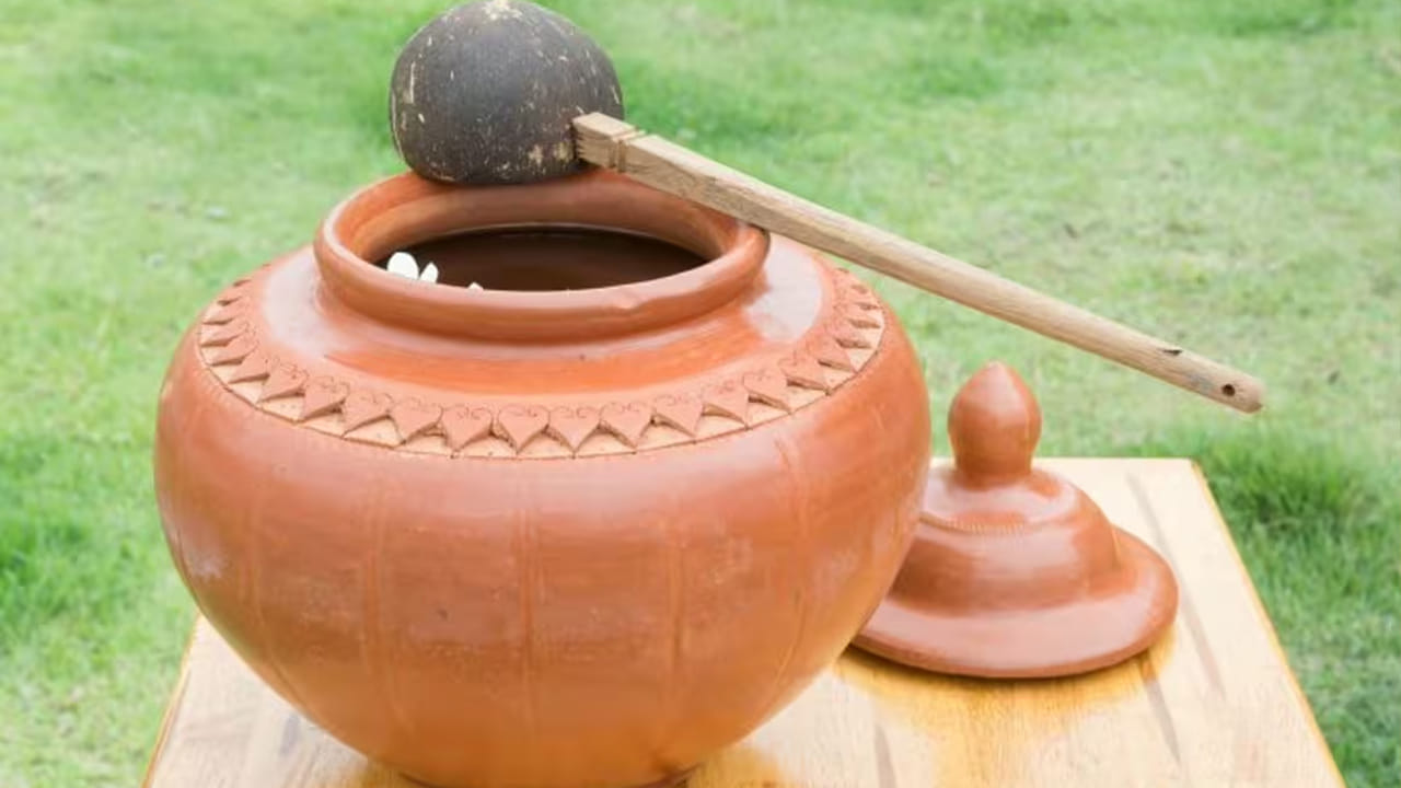 Water Pot