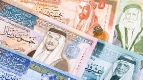 ఆ చిన్న దేశంలో 10వేలు సంపాదిస్తే.. భారత్‌లో లక్షాధికారులు అవడం..