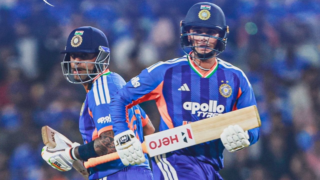 అభిషేక్ శర్మ ప్రస్తుతం ప్రపంచ నంబర్ 1 టీ20 బ్యాట్స్‌మన్ గా నిలిచాడు. 2026లో తన తొలి మ్యాచ్‌లోనే అభిషేక్ శర్మ 8 సిక్సర్లు బాదాడు. ఈ యువ ఆటగాడు ఇప్పుడు 34 టీ20 మ్యాచ్‌ల్లో 190.93 స్ట్రైక్ రేట్‌తో 1199 పరుగులు చేశాడు. ఇందులో 2 సెంచరీలు, 7 హాఫ్ సెంచరీలు ఉన్నాయి.