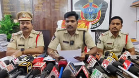 ప్రభుత్వ ఖజానాకే కన్నం.. తోటి ఉద్యోగుల జీతాల పేరుతో కోట్లు..