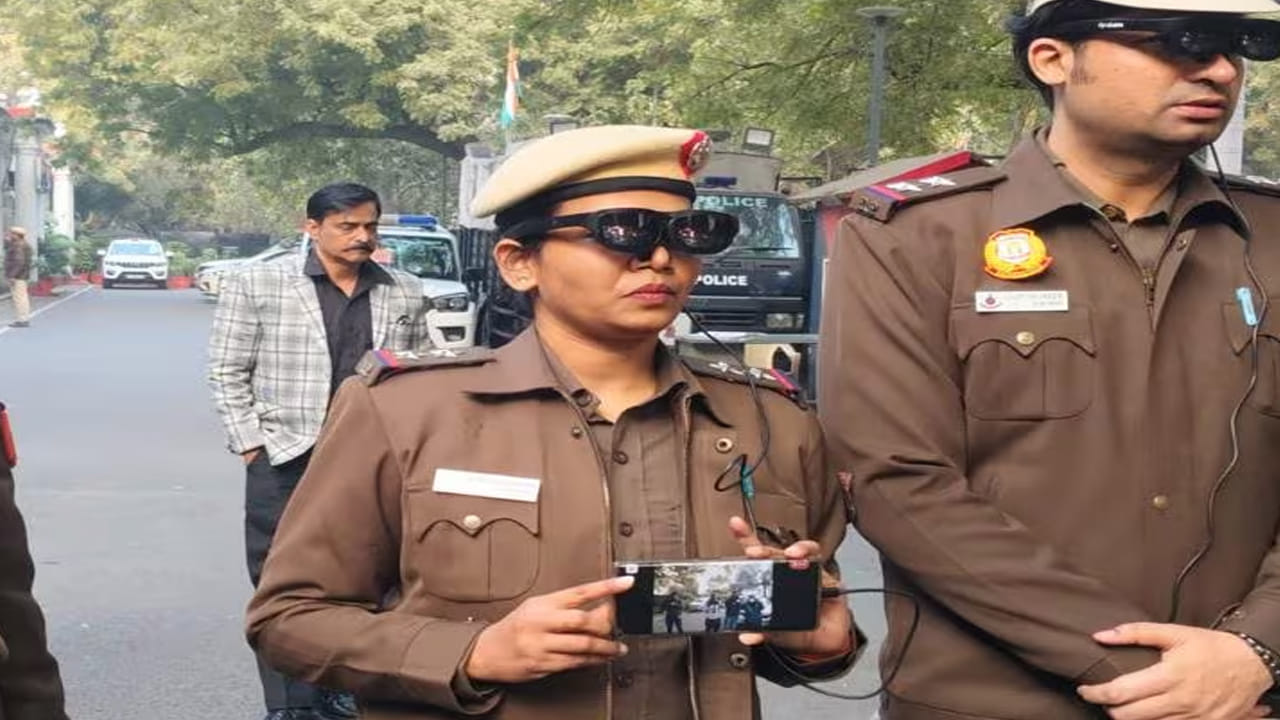 రిపబ్లిక్‌ డే వేడుకల్లో AIతో పహారా! పోలీస్‌ సిబ్బందికి స్మార్ట్‌ గ్లాసెస్‌.. వాటి స్పెషలేంటో తెలిస్తే షాక్‌ అవుతారు!