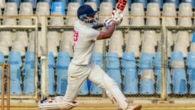 9 ఫోర్లు, 10 సిక్సర్లతో ధోనీ శిష్యుడి ఊచకోత..సీఎస్కే సంబరాలు