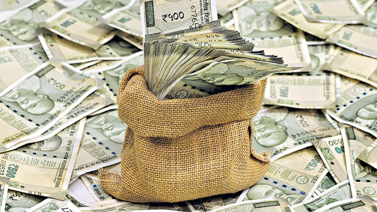 కరువు సీమలో కాసుల పంట.. ఏడాదికి రూ.2 కోట్ల ఆదాయం.. ఆనందంలో రైతన్నలు