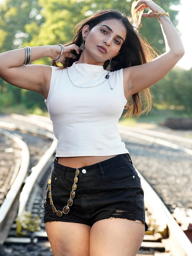 గత్తర లేపిన కుర్ర భామ.. ఫిదా అవుతున్న నెటిజన్స్