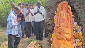 అల్లాటప్ప రాయి కాదు ఇది.! పొలాన్ని నాగలితో దున్నుతుండగా..