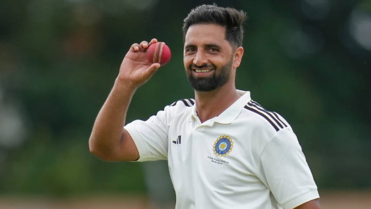 Auqib Nabi : వామ్మో వీడేంటి ఇంత వయలెంటుగా ఉన్నాడు..7 వికెట్లు పడినా..ఒంటిచేత్తో మ్యాచ్ గెలిపించాడు