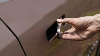 ఎలాన్‌ మస్క్‌ న్యూరాలింక్‌ సంచలనం.. పుట్టుకతో అంధులుకు సాధారణ కంటి కంటే పవర్‌ఫుల్‌ చూపు!