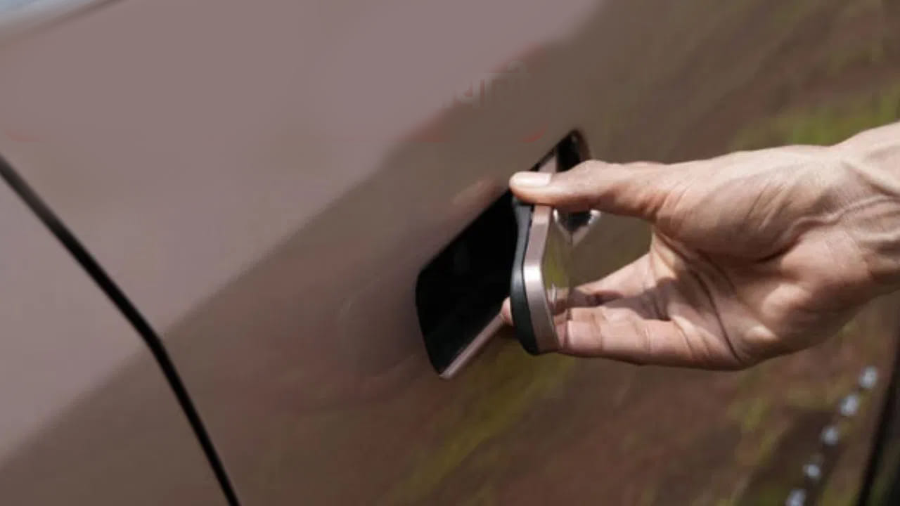 Tech News: ఈ కారు స్టైలిష్ ఫీచర్ను నిషేధిస్తున్న చైనా.. దీనికి పెద్ద కారణం ఇదే!