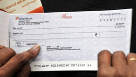 చెక్కుల వెనుక సంతకం ఎందుకు చేయాలి?