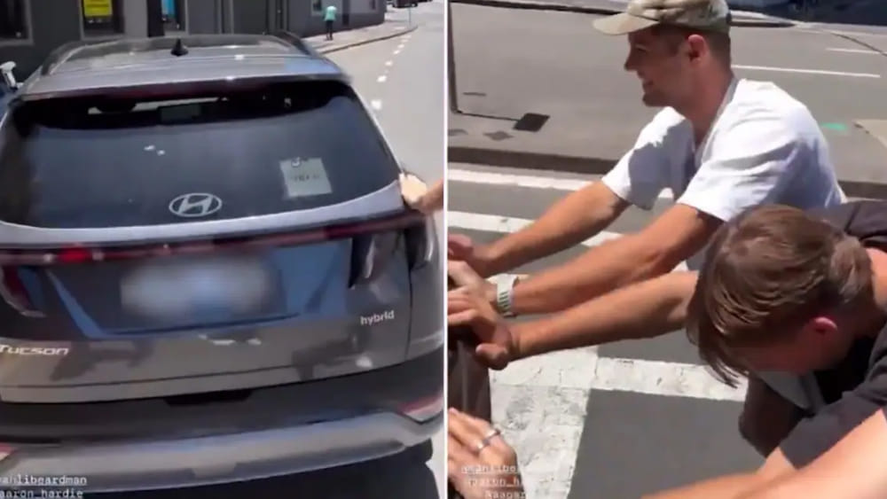 Video: టాక్సీలో మైదానానికి క్రికెటర్లు.. కట్‌చేస్తే.. మధ్యలోనే ట్రబుల్.. ఆ తర్వాత ఏం జరిగిందంటే?