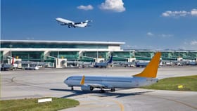 ఎయిర్‌పోర్ట్‌లో జెన్జీస్ కోసం స్పెషల్ గేట్.. ఇక ఫ్లైట్ లేటైనా