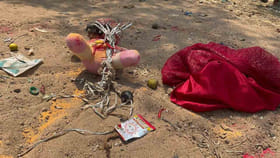 వీధిలోని నిమ్మకాయలు, కుంకుమ.. ఎంత పని చేశాయ్..