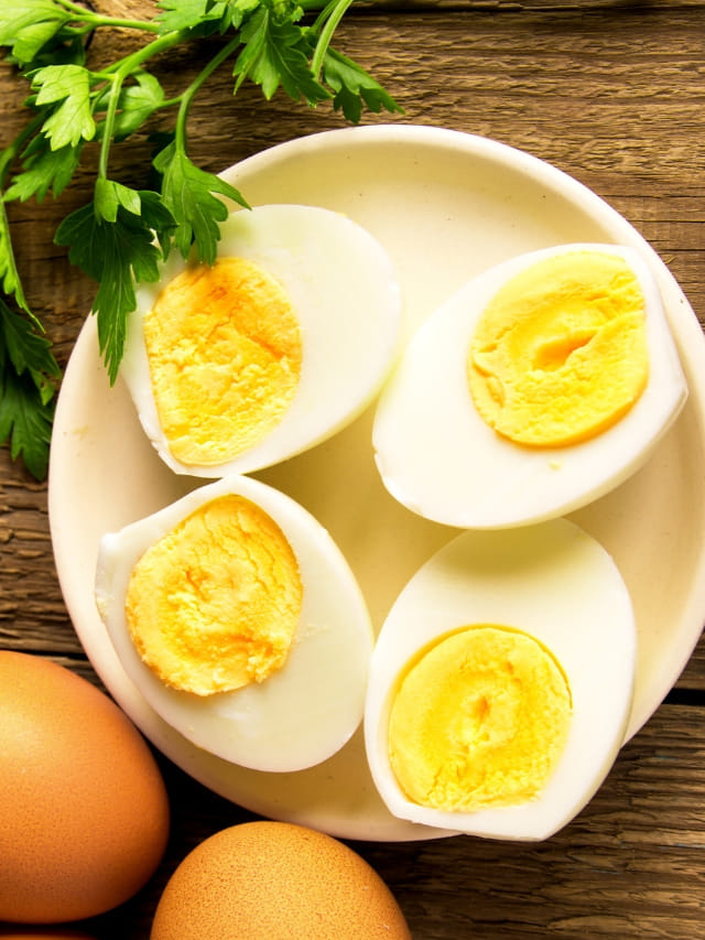 రోజూ 2 ఉడికించిన గుడ్లు తింటే.. మీ శరీరంలో జరిగే మార్పులు ఇవే