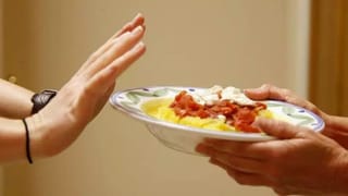 Protein Deficiency: ఆహారంలో ప్రోటీన్ తక్కువైతే ప్రమాదమే.. శరీరం ఇచ్చే ఈ 6 హెచ్చరికలను నిర్లక్ష్యం చేయకండి!