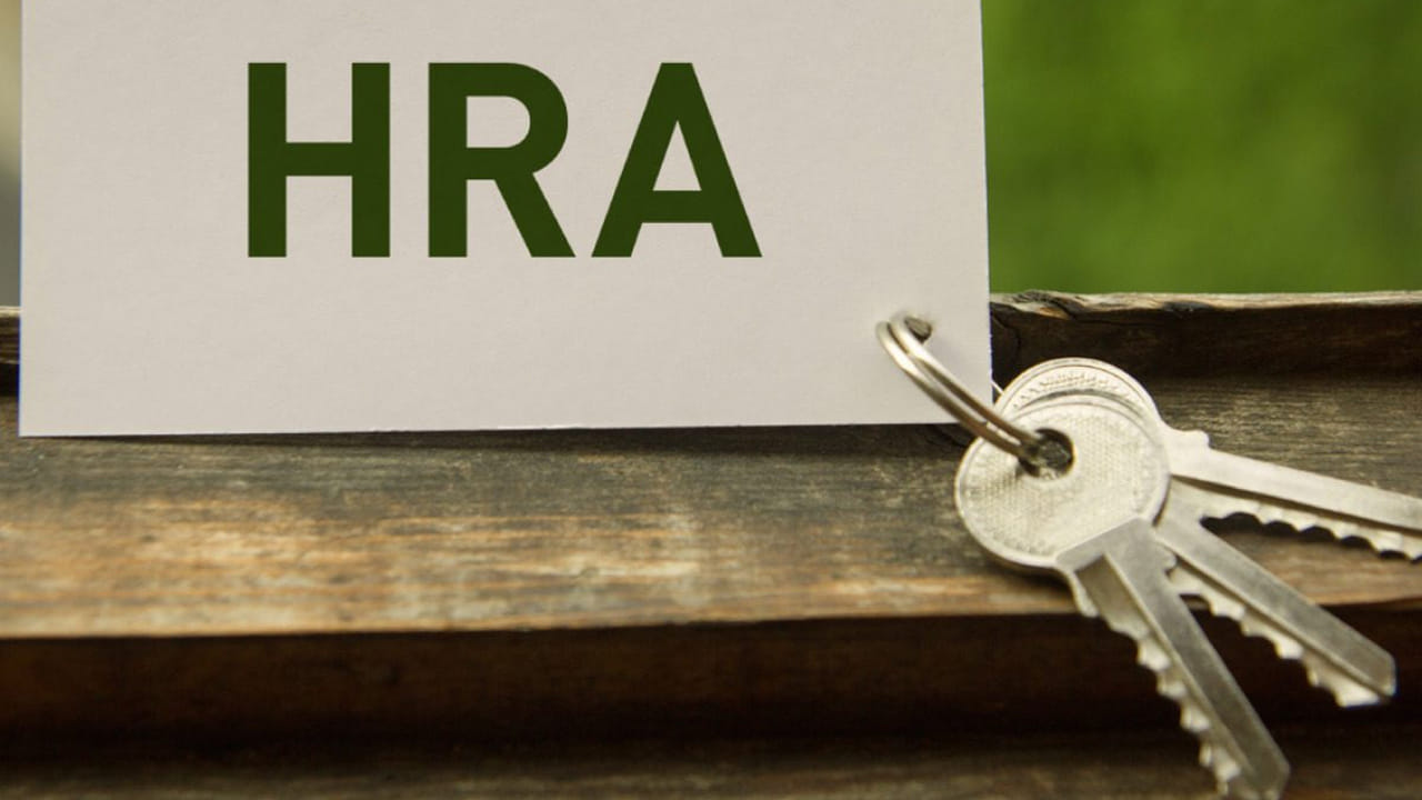 ఇలాంటి సమయాల్లో హెచ్ఆర్ఏ క్లెయిమ్ చేసినప్పుడు అది నిజమా..? లేదా..? అనేది పరిశీలించేందుకు అధికారులు ఎక్కువ సమయం తీసుకుంటున్నారు. దీంతో అద్దె ఒప్పందం పత్రం రాసుకోవడం, బ్యాంక్ ద్వారా అద్దె చెల్లించడం, ఇంటి యజమాని ఇన్‌కమ్ ట్యాక్స్ రిటర్న్స్‌లో దీనిని పొందుపర్చేలా ఉండాలని నిపుణులు చెబుతున్నారు. దీంతో మారుతున్న కాలానుగుణంగా హెచ్‌ఆర్ఏ నియమాలను మార్చాలనే డిమాండ్లు వస్తున్నాయి.