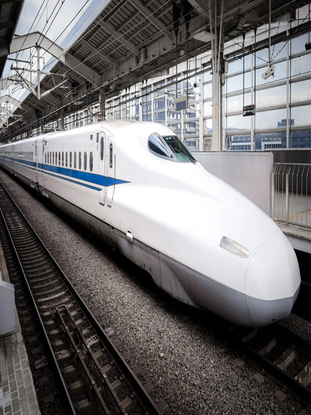 ఇండియాలో ఈ రూట్లల్లో బుల్లెట్ ట్రైన్స్