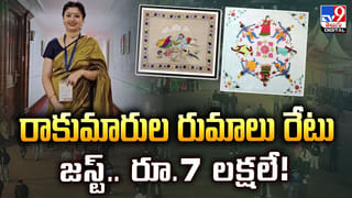 కత్తులతో నడిరోడ్డుపై రచ్చ చేసిన మహిళ..