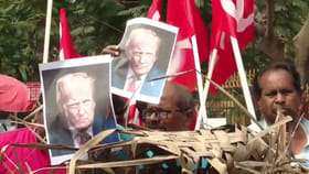 ట్రంప్ ఫొటోలతో వినూత్నంగా సిపిఐ భోగి మంటలు.. నారాయణ ఏమన్నారంటే..