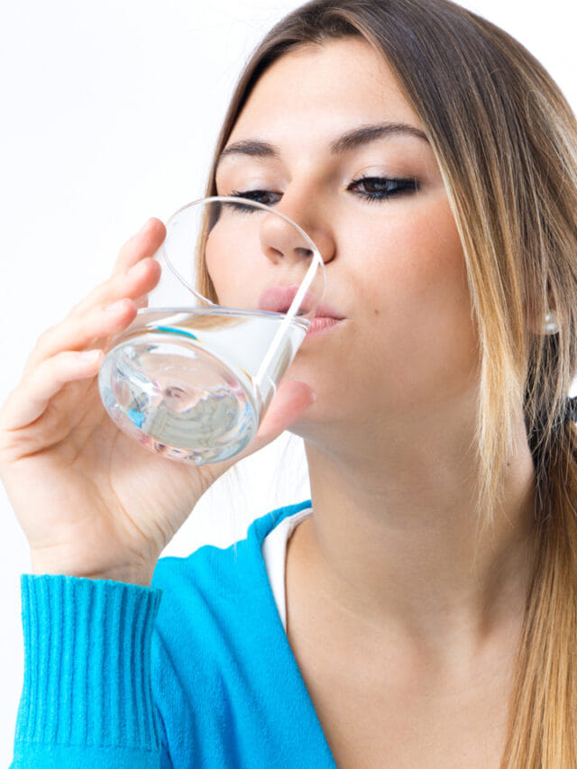నీళ్ళు ఎక్కువగా తాగితే వాంతులు అవుతాయా?