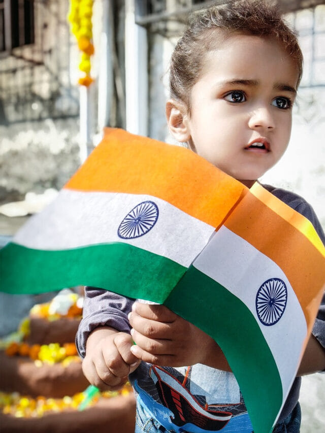 గణతంత్ర దినోత్సవం.. మీ స్నేహితులకు ఇలా విష్ చేయండి!