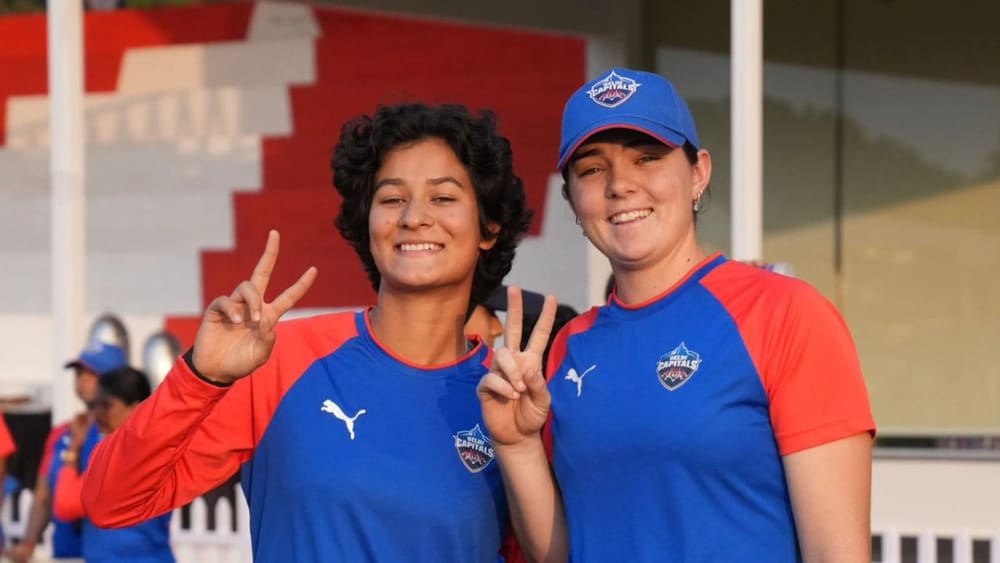 డబ్ల్యూపీఎల్‌లో చరిత్ర సృష్టించిన 16 ఏళ్ల సంచలనం.. భారీ రికార్డ్‌తో తొలి ప్లేయర్‌గా..