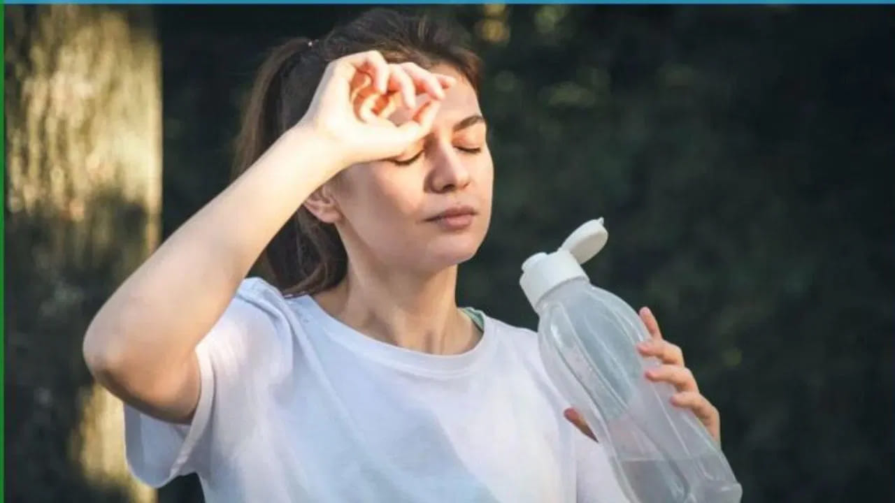 డీహైడ్రేషన్ ప్రమాదం: బీర్ ఒక మూత్రవిసర్జన కారకం. అంటే దీనిని తాగినప్పుడు మూత్రం ఎక్కువగా వస్తుంది. దీనివల్ల శరీరం నుంచి నీరు వేగంగా బయటకు వెళ్లిపోయి, శరీరం డీహైడ్రేషన్‌కు గురవుతుంది. నిజానికి కిడ్నీలో రాళ్లు బయటకు రావాలంటే శరీరానికి అధిక మోతాదులో నీరు అవసరం. కానీ బీర్ వల్ల శరీరం ఎండిపోయి, రాళ్లు మరింత గట్టిపడే అవకాశం ఉంది.