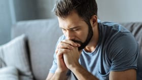 ముఖంపై ఎప్పుడూ విచారమేనా? సైకాలజిస్ట్​లు చెబుతున్న షాకింగ్ నిజాలు