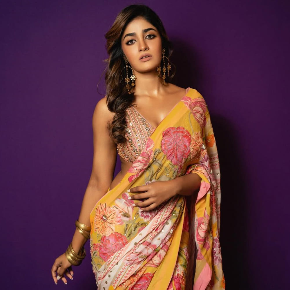 సంక్రాంతి పండగ సందర్భంగా భర్త మహాశయులకు విజ్ఞప్తి సినిమాతో అడియన్స్ మందుకు వచ్చింది. ఈ మూవీకి మంచి రెస్పాన్స్ వస్తుంది. చాలా కాలం సరైన హిట్టు కోసం వెయిట్ చేస్తున్న ఈ బ్యూటీకి ఈ సినిమా కలిసొచ్చిందనే చెప్పాలి. 