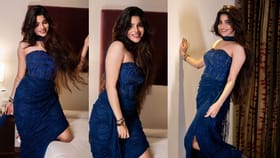 నీలిరంగు చందమామలా దివ్య భారతి..