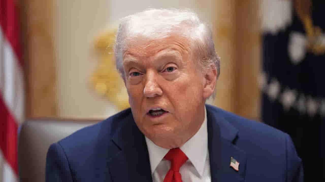 మరో భారీ బాంబు పేల్చిన డొనాల్డ్ ట్రంప్..! భారత్ సహా ఆ దేశాలపై 500 శాతం పన్ను?